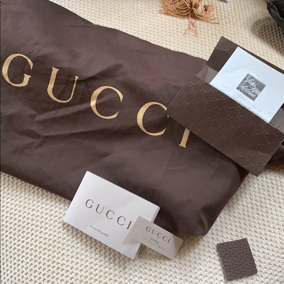 SOLD. NEW Gucci Taupe Suede GG Shoulder Bag - Picture 6 of 7